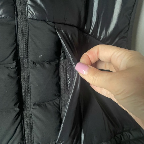Lululemon Women’s Navigation Stretch Down Vest Size 10 Black - Picture 8 of 8